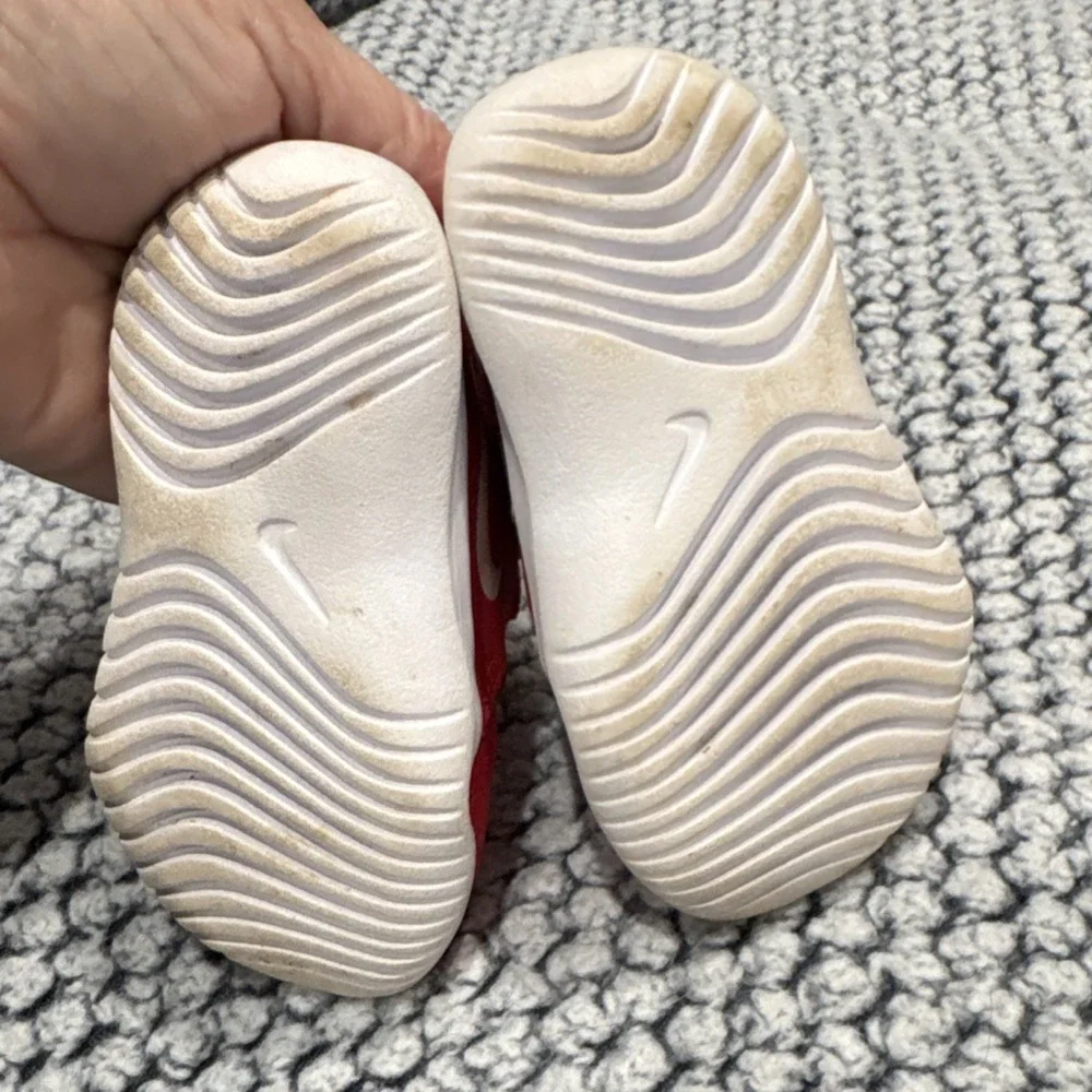 Nike Flex Runner Red White Slip-On Athletic Shoes Size 4C AT4665-601